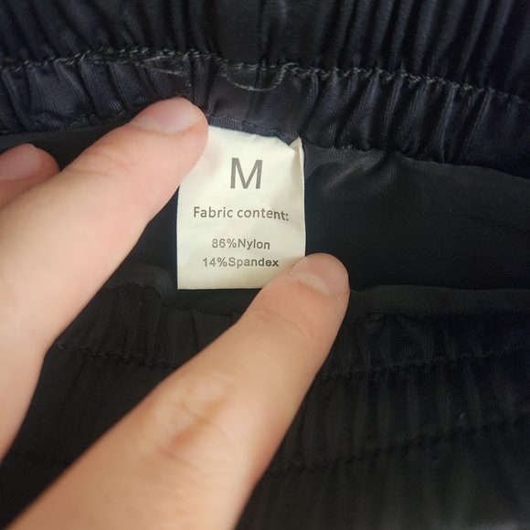 Black Flowy Drawstring Shorts With Spandex - Picture 5 of 6